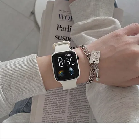 Reloj Digital LED Cuadrado Para Niños Impermeable Tema Astronauta Correa De Silicona Luz Nocturna Moda Estudiantes