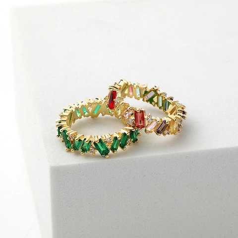 Baguette Schliff Zirkonia Eternity Ring 18K Vergoldet Kupfer Zierlich Minimalistisch Buntes Band Schmuck Damen