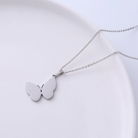 Elegante Collana Con Ciondolo A Farfalla Per Donna In Acciaio Inossidabile 316L Intarsiato Con Madreperla Bianca Gioielli