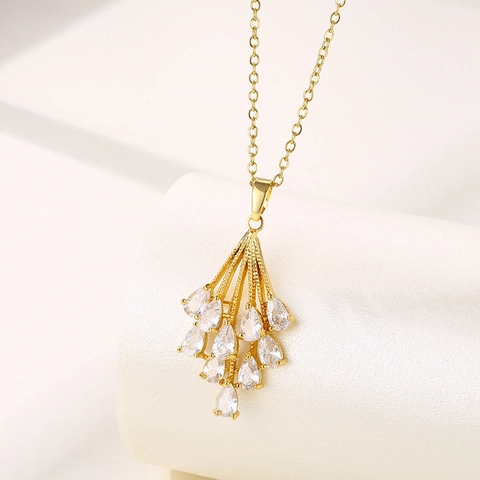 Elegante Collar Con Colgante En Forma De Abanico De Acero Inoxidable Chapado En Oro Con Circón Cadena De Clavícula Joyería Minimalista