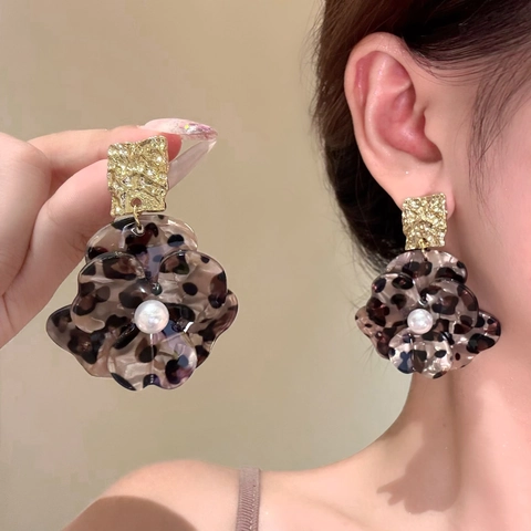 Pendientes De Flores De Acetato Con Estampado De Leopardo Y Poste De Plata De Ley 925 Perla Artificial De Imitación Joyería