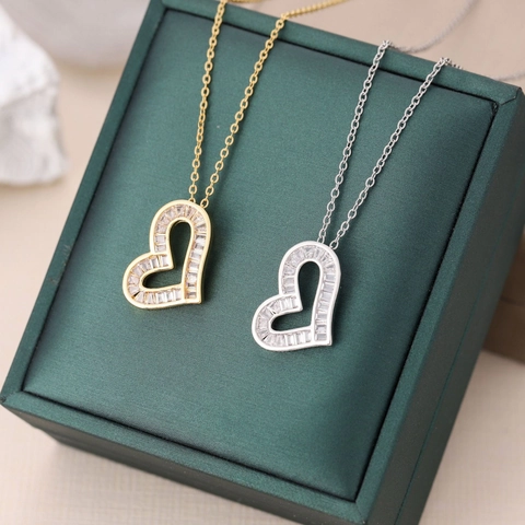 Collar Con Colgante De Corazón Acero De Titanio Zirconia Cúbica Forma De Corazón Hueco Joyería De Moda Para Mujer