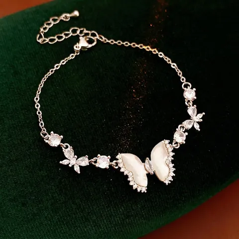 Vlinder Bedelarmband Met Zirkonia En Kunstparelmoer Inleg Koperlegering Verstelbare Schakelketting Voor Dames