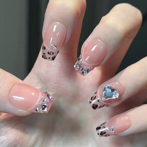 Faux Ongles Longs Cercueil À Presser Léopard Français Cœur Strass Dégradé Rose Paillettes Ongles Pour Femmes