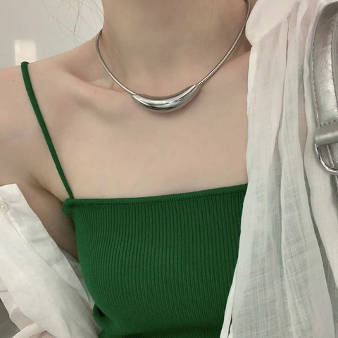 Minimalist Stainless Steel Necklace Curved Tube Moon Pendant Snake Bone Chain Fashion Choker Jewelry For Women