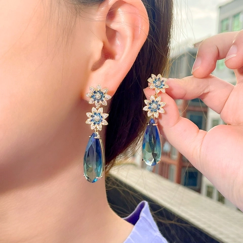 Luxury Copper Zirconia Flower Drop Earrings With 925 Sterling Silver Earring Post Gradient Blue Water Drop Women Jewelry