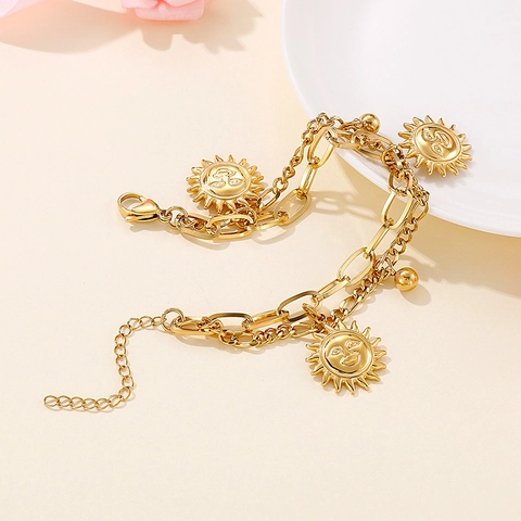 Layered Stainless Steel Bracelet Sun Face Pendant Paperclip Chain Retro Fashion Unisex Adjustable Hand Jewelry