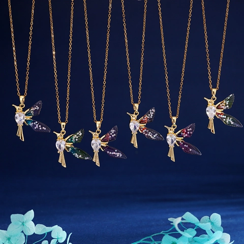 Collana Con Pendente A Colibrì Rame Zirconia Cubica A Forma Di Cuore Ali Sfumate Gioielli Da Donna Elegante Design Animale