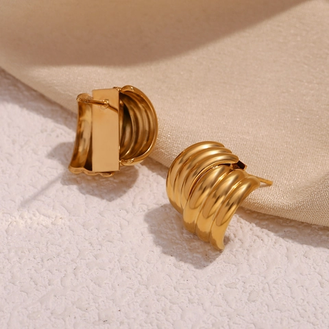 Orecchini a Bottone in Acciaio Inossidabile Placcato Oro 18K a Più Strati per Donna Retro Geometrico Croissant Texture Gioielli di Moda