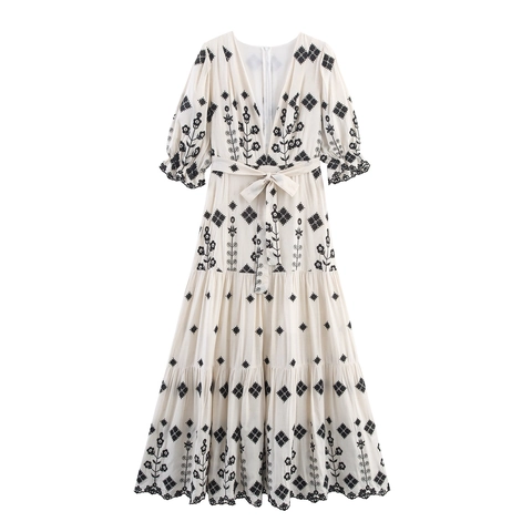 Damen Boho V Ausschnitt Maxi Kleid Ethnische Stickerei Laternenärmel Gestufter Rock Taillenband Vintage Resort Langes Kleid