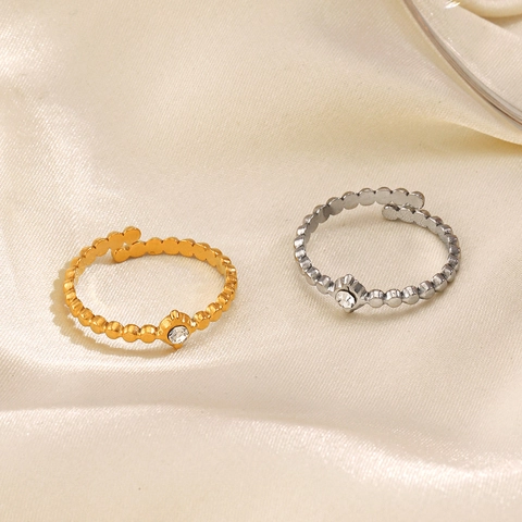 Anillo In Acciaio Inossidabile Minimalista Placcato Oro 18K Fascia Con Perline Zircone Solitario Aperto Regolabile Donna