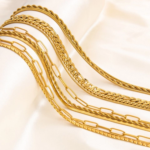 Collana a Triplo Strato in Acciaio Inossidabile Vintage per Donna Placcata in Oro Catena a Serpente Figaro Corda Gioielli