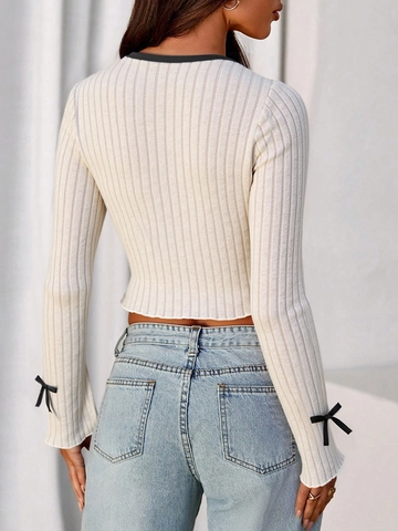 Damen Schmale Passform Geripptes Strickoberteil Langarm Rundhals Mit Schleifendekoration Elegantes Unterhemd Off-White