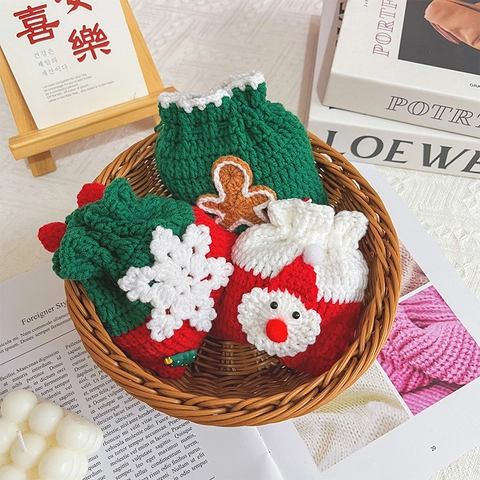 Handgemachte Häkel Weihnachten Kordelzug Geschenkbeutel Wolle Strickbeutel Für Süßigkeiten Weihnachtsmann Schneeflocke Muster