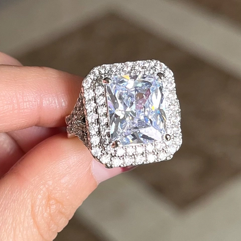 Luxe Radiant Cut Rechthoekige Zirkonia Ring Radiant Halo Koper Verjaardag Bruiloft Statement Sieraden Voor Vrouwen