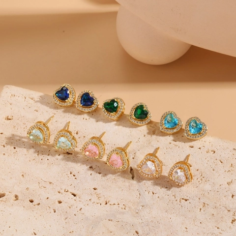 Elegant 14K Gold Plated Copper Heart Zirconia Stud Earrings For Women Fashion Minimalist Colorful Zirconia Jewelry Gift