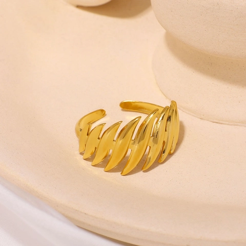 Minimalist Stainless Steel Leaf Open Ring 18K Gold Plated Adjustable Feather Shape Jewelry For Women