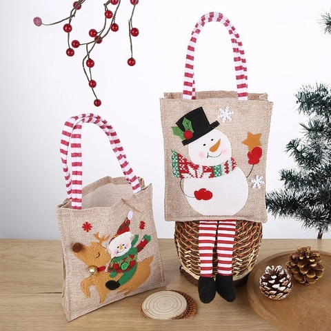 Bolsas De Regalo De Navidad De Arpillera Con Apliques De Papá Noel Muñeco De Nieve Reno Y Largas Piernas Rayadas