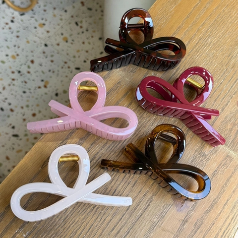 Grande Pince À Cheveux En Forme De Nœud Papillon En Résine Acrylique Infinity Twist Shark Clip Accessoire De Coiffure Élégant Pour Femmes
