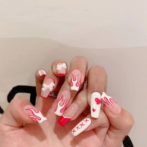 Coffin Press On Nails Vlam Hart Patroon Dimensionale Strik Plastic Kunstnagels Franse Stijl Voor Dames