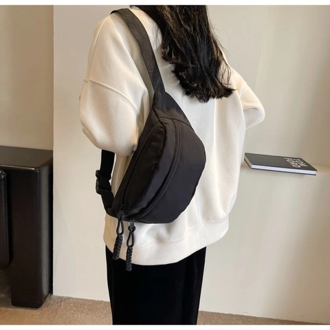 Borsa Da Petto Crossbody In Nylon Marsupio Leggero A Mezza Luna Tracolla Regolabile Sport Da Viaggio Casual Per Donna