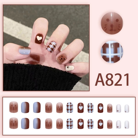 Short Square Press On Nails Cute Cartoon Bear Plaid Pattern Heart Design Sweet Artificial False Nails Brown Beige Blue Gradient For Women