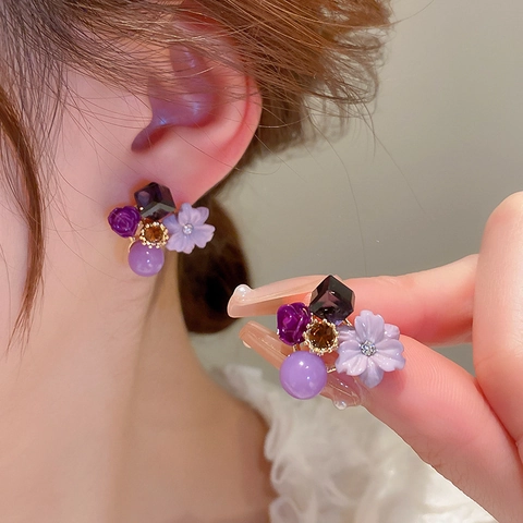 Sweet Flower Cluster Stud Earrings With Resin Petals Artificial Crystals Rhinestones And Silver Earring Post For Women