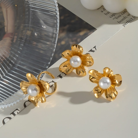 Orecchini A Fiore Con Perla Artificial Eleganti Acciaio Inossidabile Placcato Oro 18K Gioielli Floreali Donne Stile INS