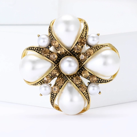 Vintage Alloy Artificial Pearl Rhinestone Brooch Cross Flower Shape Elegant Corsage Pin Jewelry Accessories For Women Gift