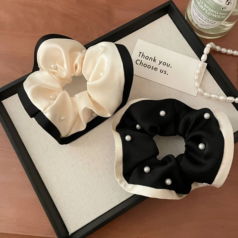 Satin Scrunchie Faux Artificial Pearl Decor Contrast Color Edging Elastic Hair Tie Elegant Vintage Style For Women