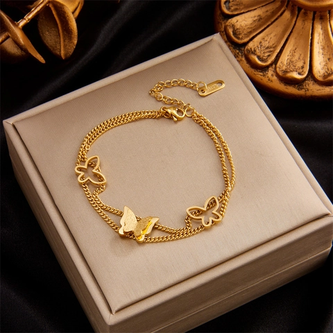 Bracciale a Più Strati in Acciaio Inossidabile con Pendenti a Cuore Farfalla Malocchio e Faccia Sorridente per Donna Gioielli d'Oro