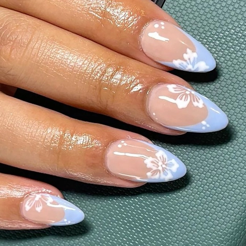 Mandelförmige Falsche Nägel Blaue French White Flower Muster Abnehmbare Aufdrücknägel Eleganter Frischer Stil Für Frauen