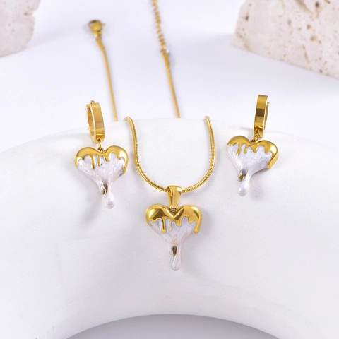 Set di Gioielli in Acciaio al Titanio Cuore Fondente Oro Bianco Smalto Cuore Liquido Collana con Ciondolo e Orecchini per Donna