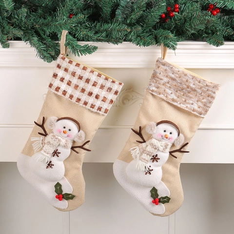Kerstsokken Cadeautassen Linnen Brei Met 3D Sneeuwpop Oorbeschermers Sjaal Ruit Strepen Rustieke Open Haard Decoratie