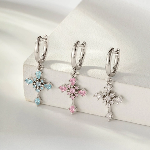 Koperen Kruis Hanger Ring Oorbellen Met Gekleurde Zirkonia Sierlijke Huggie Oorbellen Elegante Sieraden