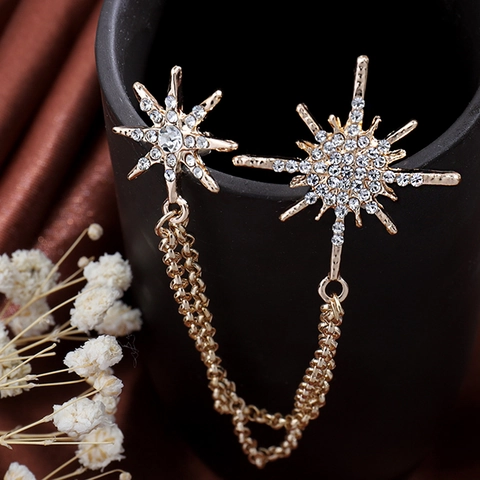 Broche Chaîne Étoile Rayonnante en Alliage Doré Avec Strass Broche Flocons de Neige Minimaliste pour Costumes Hommes Femmes Bijoux