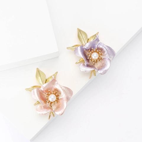 Elegante Broche de Flor de Narciso de Aleación Esmaltada Con Perla Artificial Central para Mujeres Exquisito Alfiler de Ropa Floral Joyería
