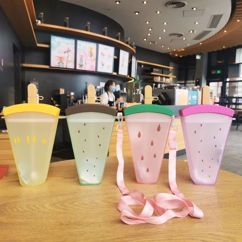 Creatieve Waterfles Fruit IJsvorm Plastic Drinkbeker Met Verstelbare Schouderriem Draagbare Zomer Drinkwaren