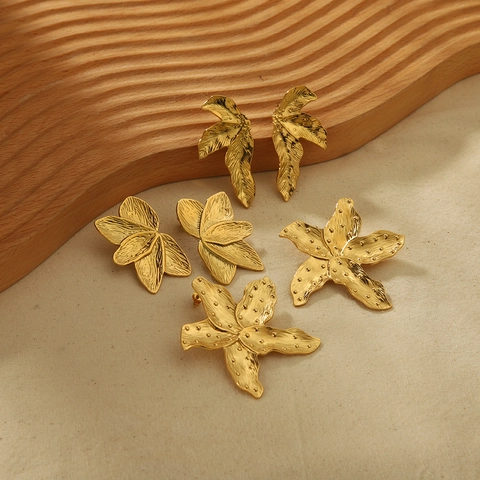 Orecchini a Bottone in Acciaio Inossidabile Esagerati Fiore Foglia Stella Marina per Donna Design Irregolare Placcato Oro 18K
