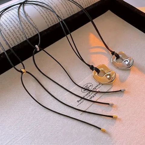 Collar Con Colgante Geométrico Irregular Aleación Metal Cordón Cera Ajustable Cadena Larga De Suéter Joyería Moda Minimalista Mujeres