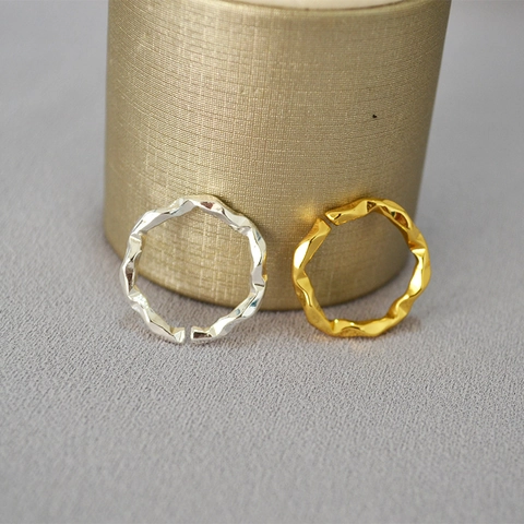 Anello Regolabile Aperto in Rame Minimalista Martellato a Onda Irregolare Plissettato Placcato Oro Argento Gioielli Moda Donna