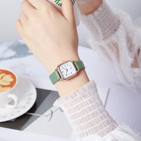 Orologio da Donna alla Moda Quadrato al Quarzo Cinturino in Similpelle Casual Vintage Orologio da Polso Elegante Quadrante