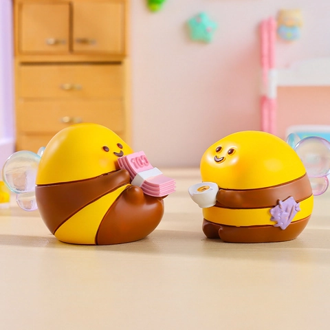 Cute Cartoon Bee Figurine Blind Box Desktop Ornament Resin Miniature Animal Collectible Home Office Decor Accessory