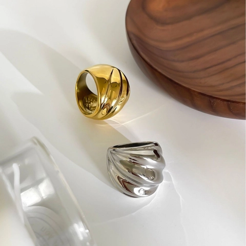 Anello Croissant Acciaio Inossidabile 316L Placcato Oro 18K A Coste Intrecciato Fascia Larga Impermeabile Gioielli Donna