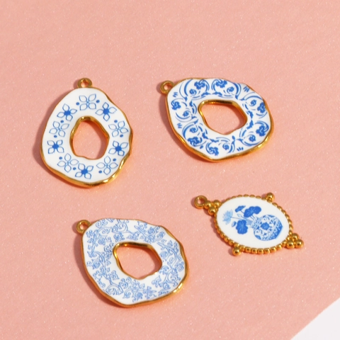 Retro Chinese Stijl Blauw Wit Porselein Hanger Roestvrij Staal Vintage Floral Drip Oil Sieraden Accessoire Voor Dames