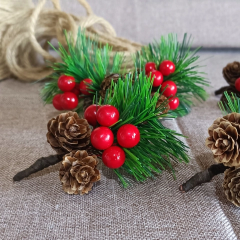 Rami Di Pino Di Natale Con Pigne Naturali Aghi Verdi Artificiali Bacche Rosse Per Decorazione Albero Artigianato