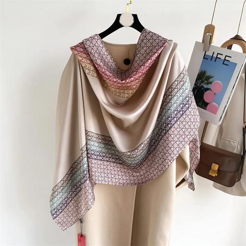 Sciarpa Elegante Di Lusso In Imitazione Raso Per Donna Stampa Geometrica Sfumata Grande Scialle Avvolgente Sciarpa In Raso Morbido
