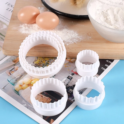 Round Fluted Cookie Cutters Plastic Wavy Edge Biscuit Pastry Fondant Dough Cutting Molds For Baking Dessert