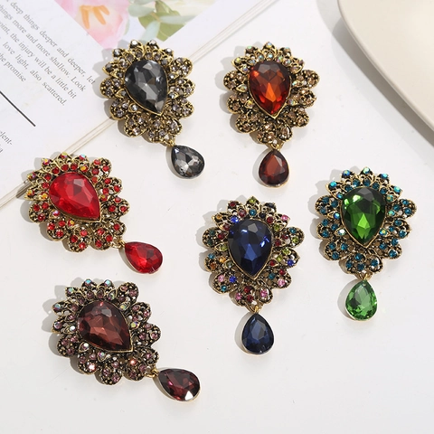 Retro Alloy Brooch With Water Drop Crystal Rhinestone Vintage Palace Style Pin For Women Dress Scarf Decoration