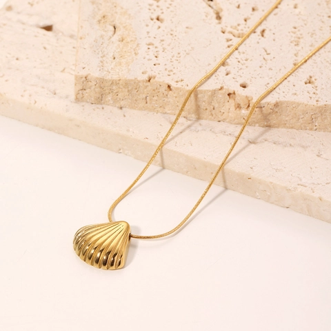 Collar Con Colgante De Concha De Acero Inoxidable Chapado En Oro De 18 Quilates Cadena De Serpiente Simple Para Mujer Joyería